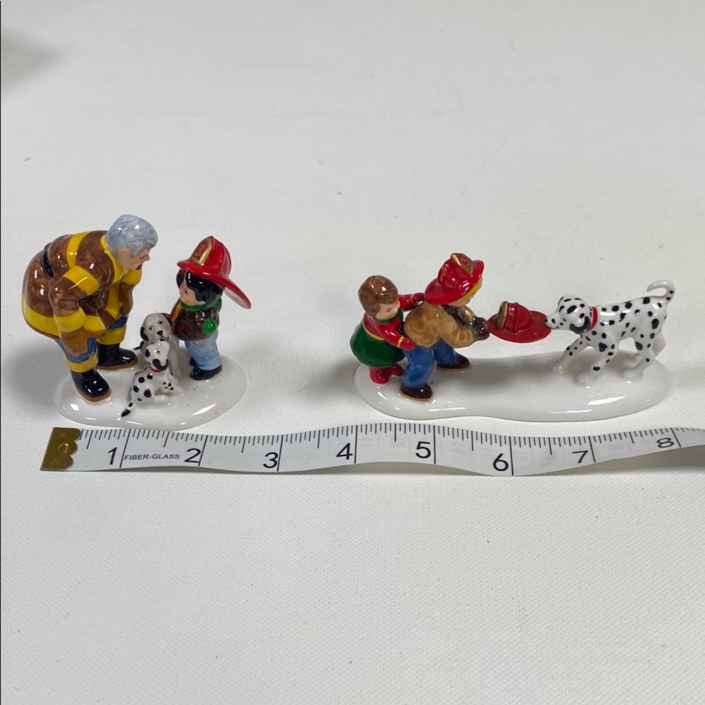 Dept. 56 Snow Village Accessory, "Fun at the Firehouse." Set of 2 figures - Picture 12 of 15